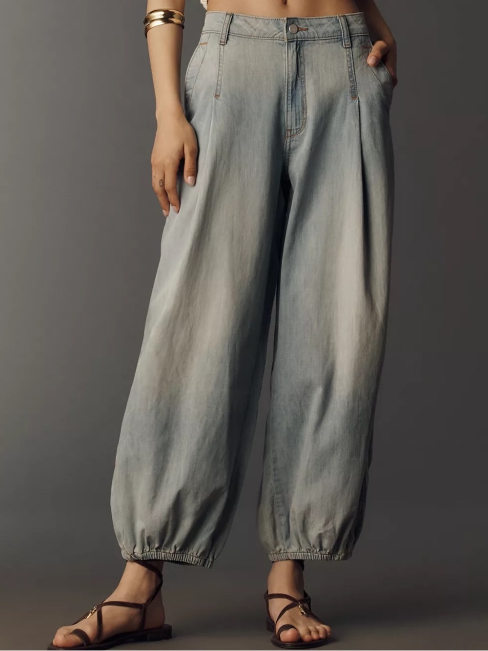 SOLD OUT 😍Anthropologie Isabela Pilcro High Rise Balloon Jogger Jeans NWT - Picture 1 of 5